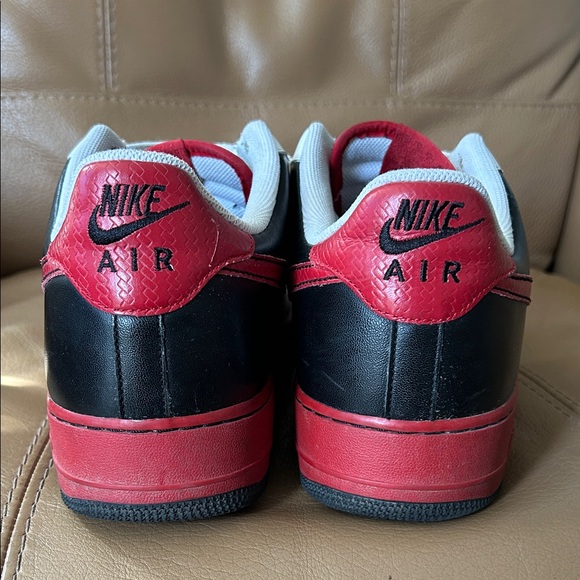 Nike Air Force 1 ‘82 Low Top Varsity Red Black and White size 13 - Picture 4 of 11